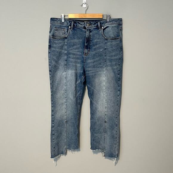 BDG Asymmetrical Hem High Rise Jeans Size 34 - Picture 1 of 9